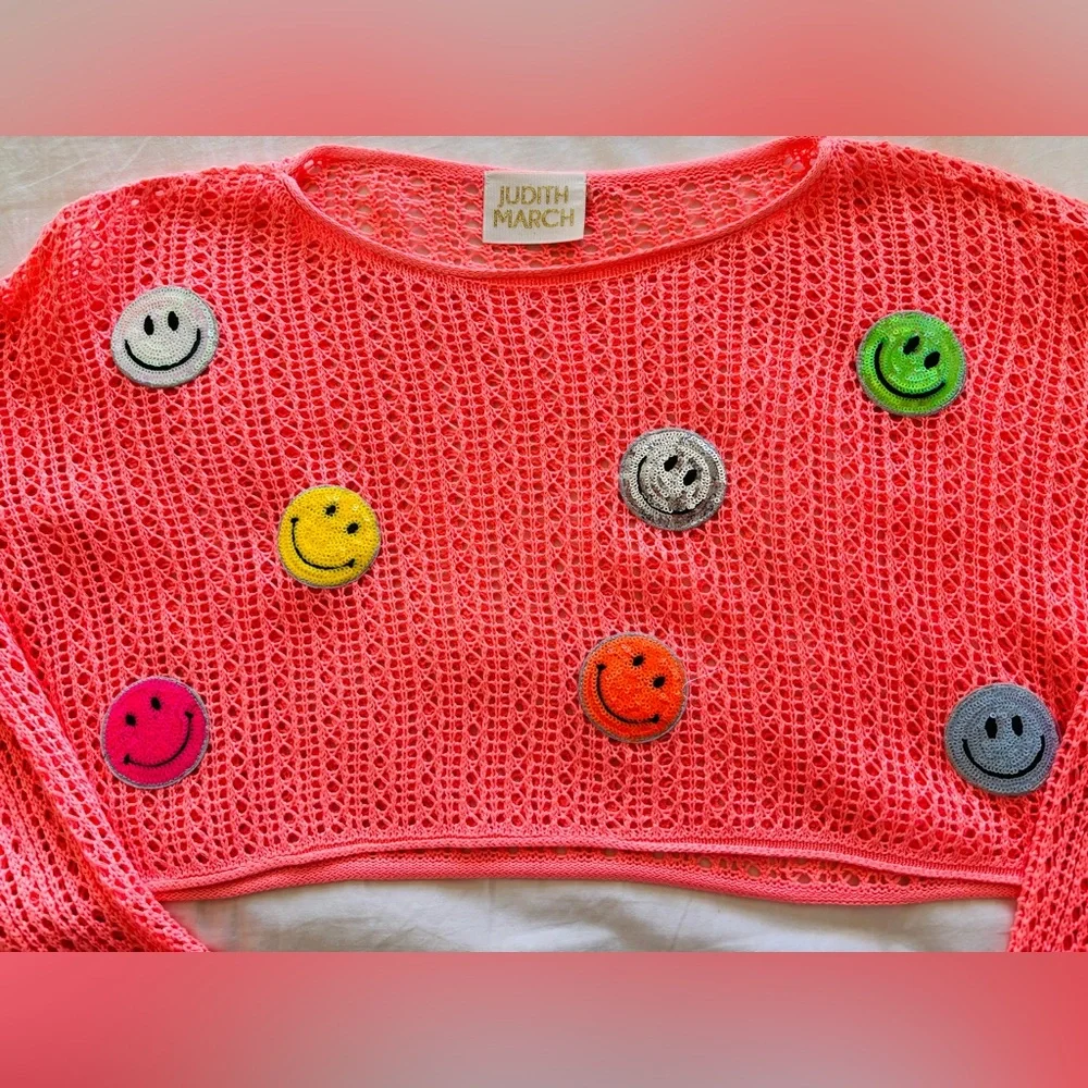 Judith March Pink Crochet Crop Top with Smiley Patches! NWT! - Picture 3 of 4